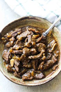 Easy beef tips and onion gravy - The Top Meal