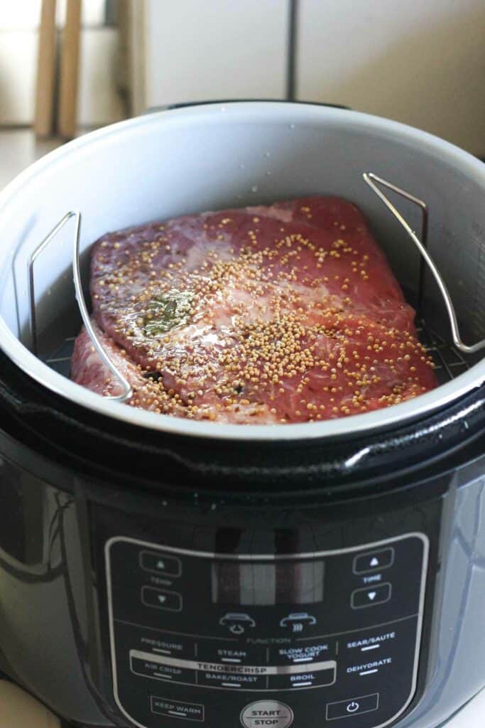 seasoned corned beef in pressure cooker