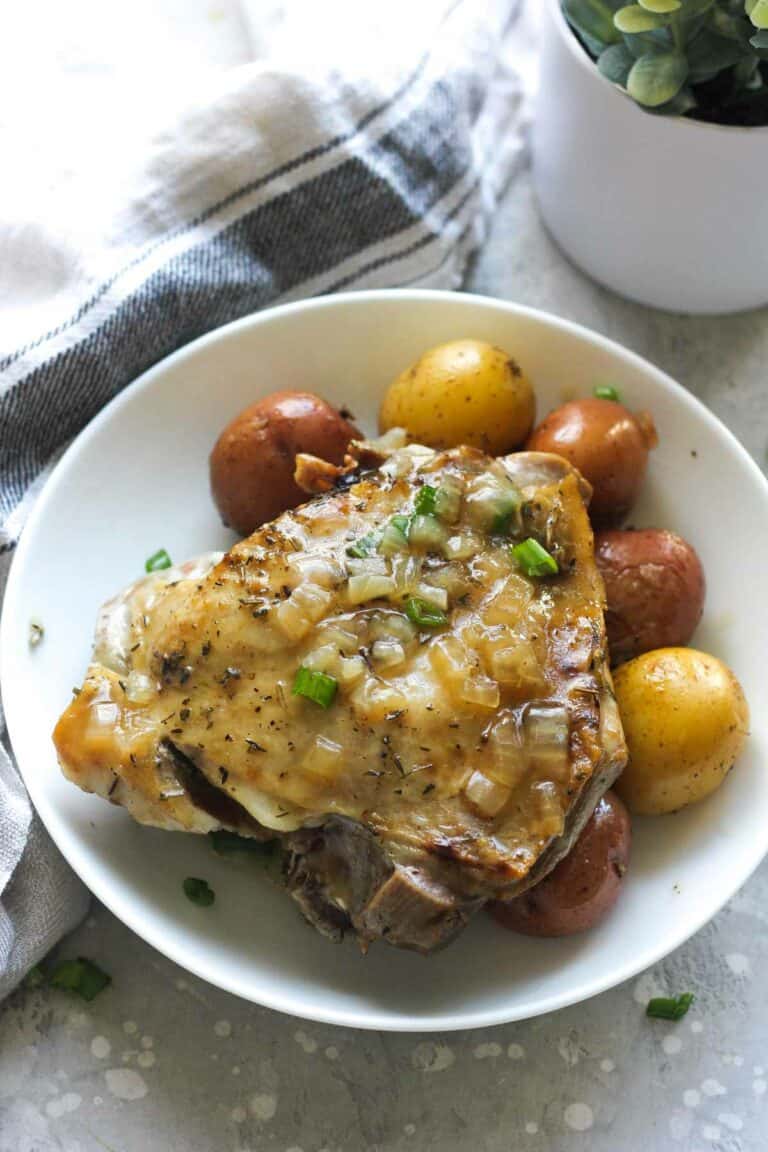Instant pot turkey thighs with potatoes and gravy - The Top Meal