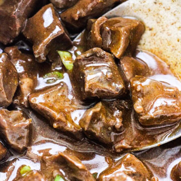 braised lamb hearts in gravy