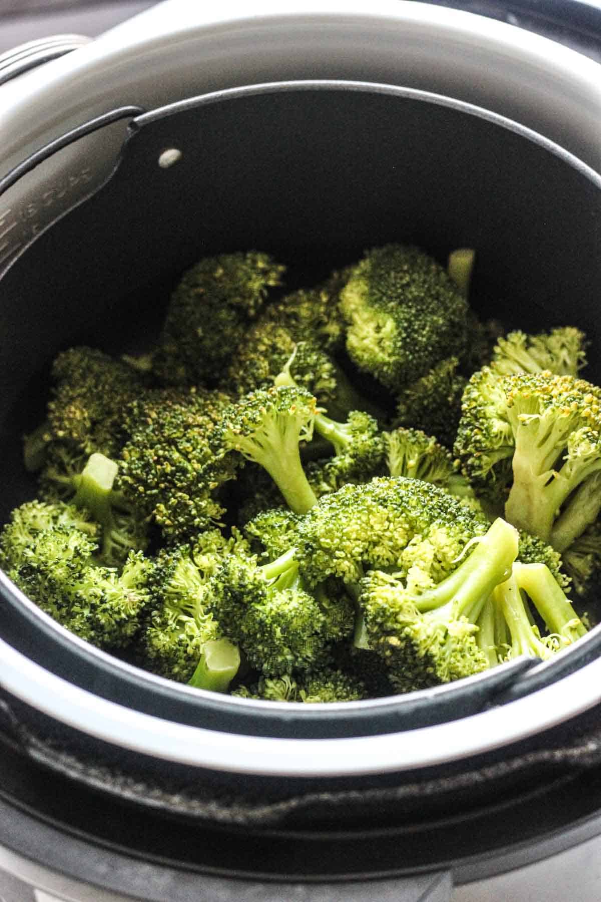 Ninja Foodi steamed broccoli (from fresh or frozen) The Top Meal