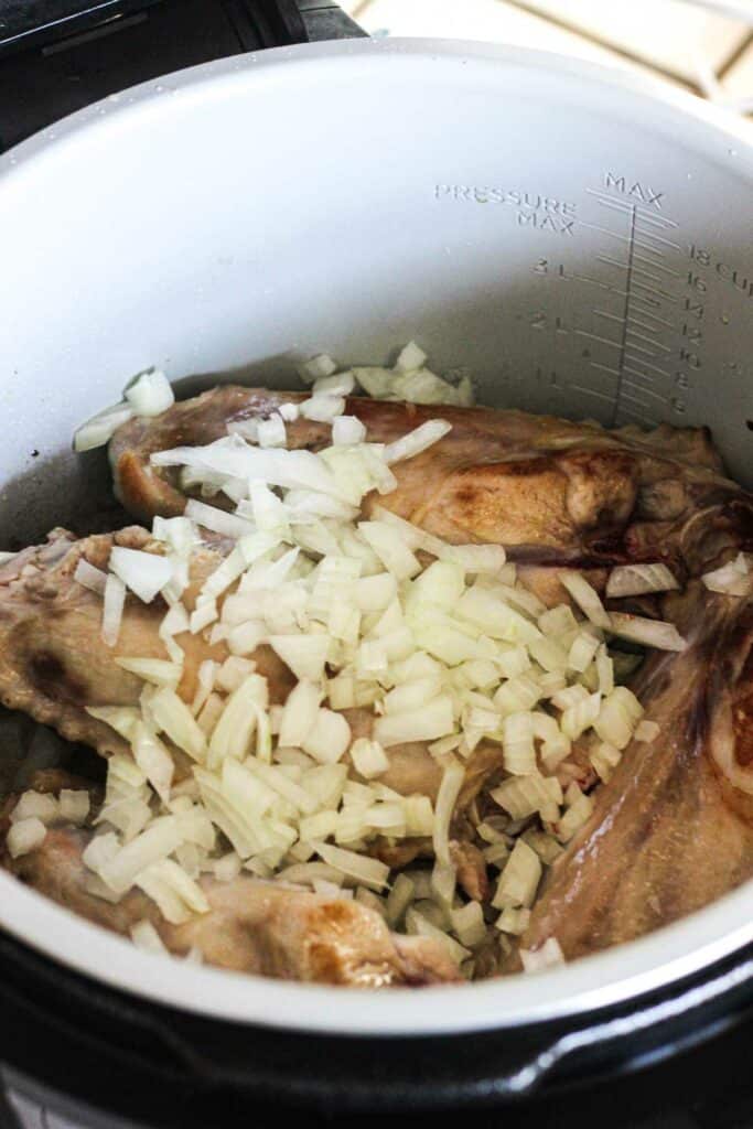 Slow Cooker Smothered Turkey Wings – Philly Jay Cooking