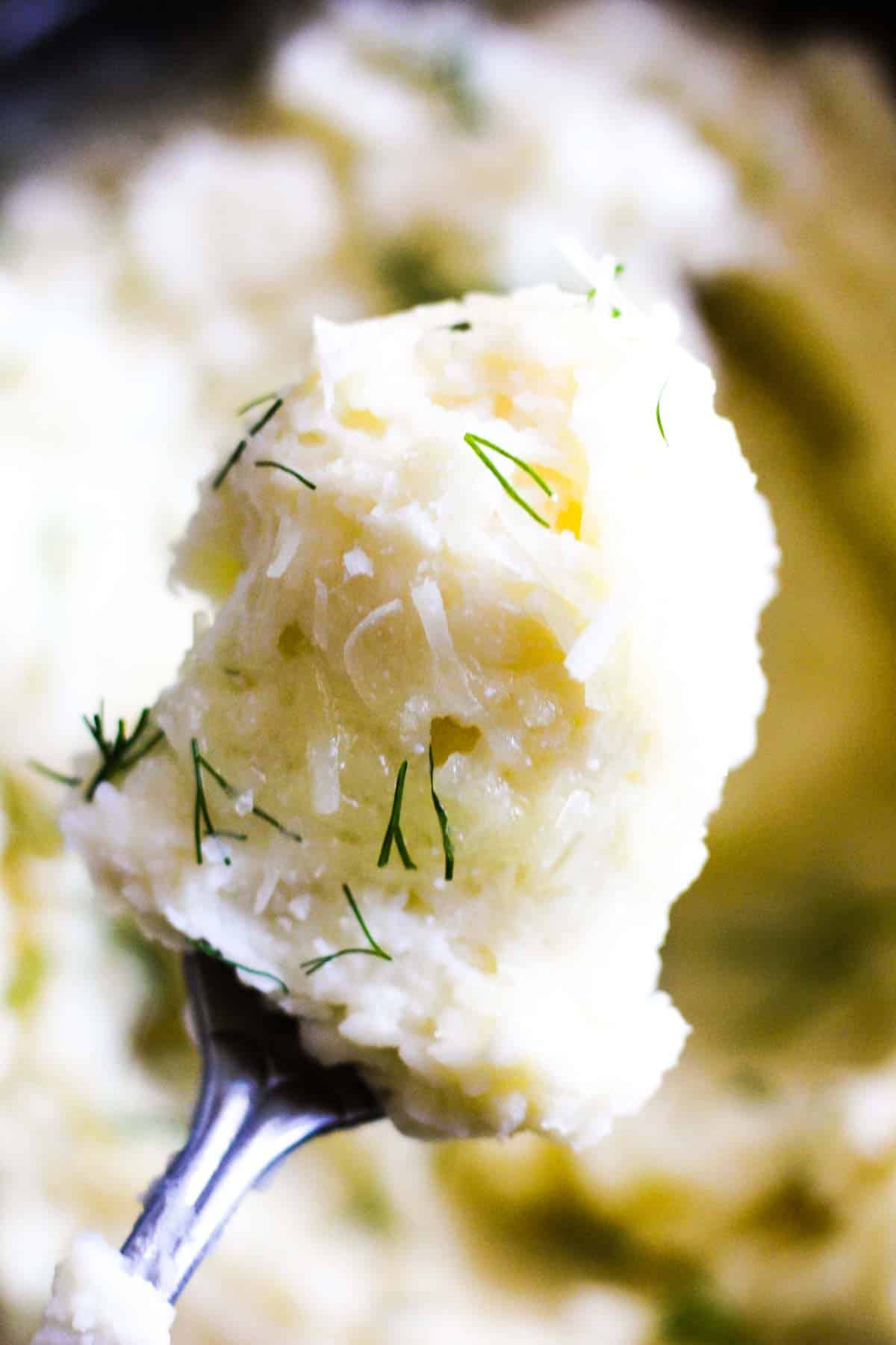 Creamy homemade Ninja Foodi garlic mashed potatoes