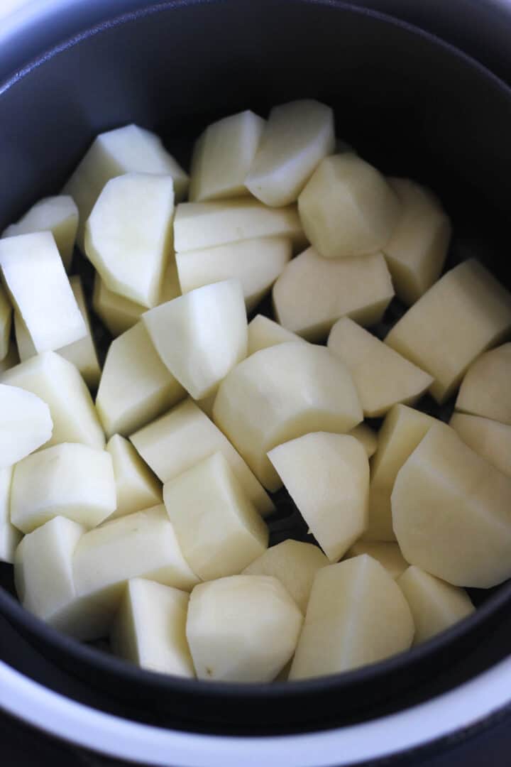 Creamy homemade Ninja Foodi garlic mashed potatoes