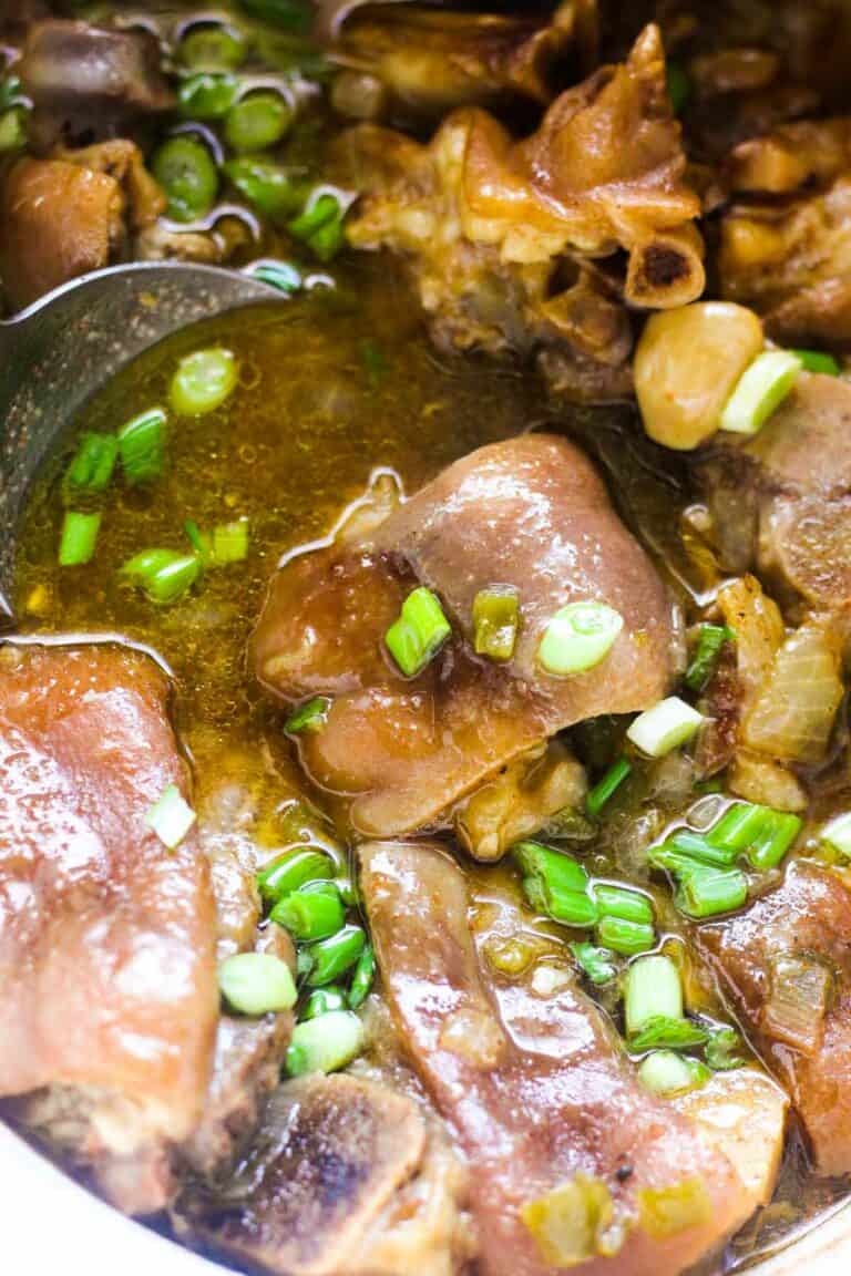 Slow cooker pig feet recipe ( so tender!) - The Top Meal