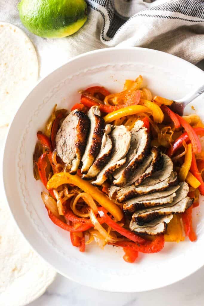 duck fajitas with bell pepper and onions