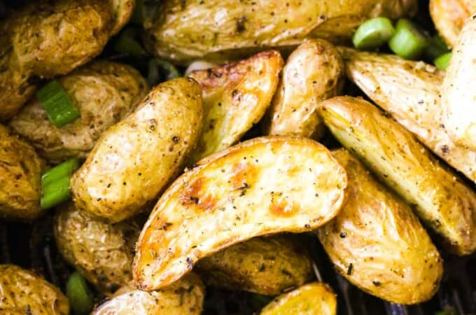 air fryer fingerling potatoes with onions