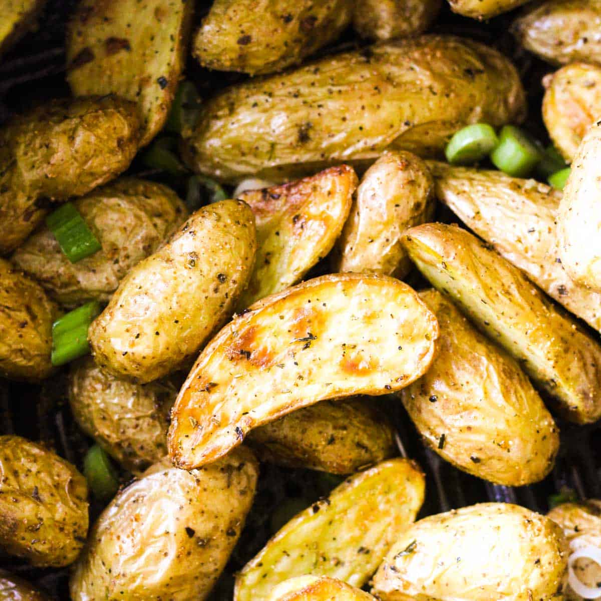 air fryer fingerling potatoes with onions