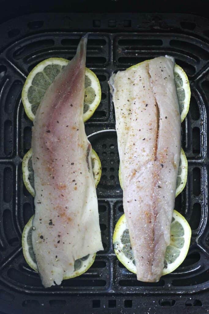 raw mackerel fillets in the air fryer with lemon