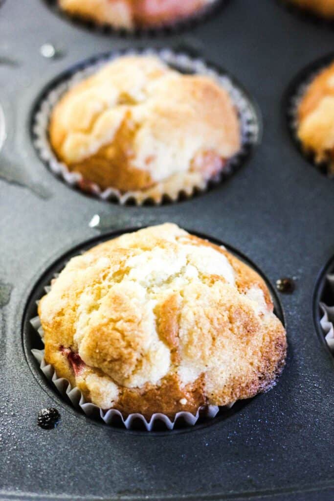 baked strawberry bisquick muffins