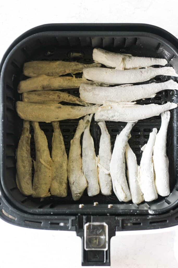coated in flour smelt fish in the air fryer basket