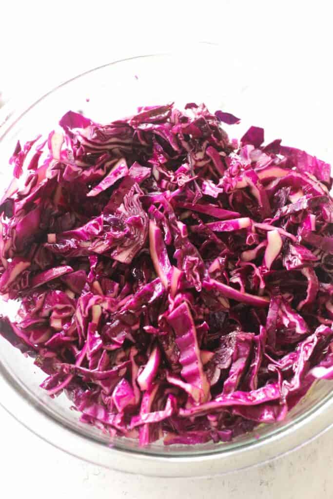 turkish red cabbage kebab salad in the glass bowl