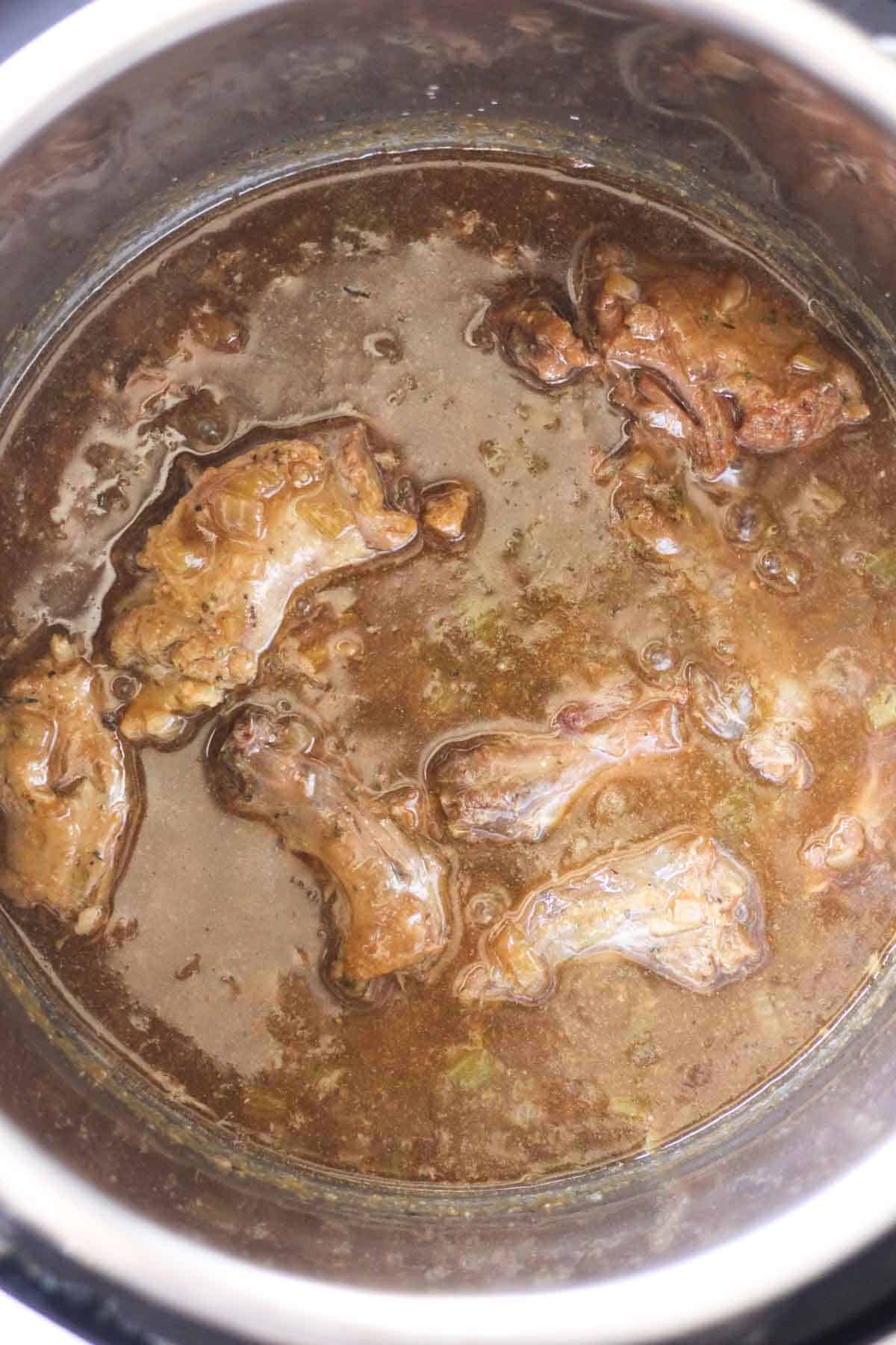 cooked poultry with gravy