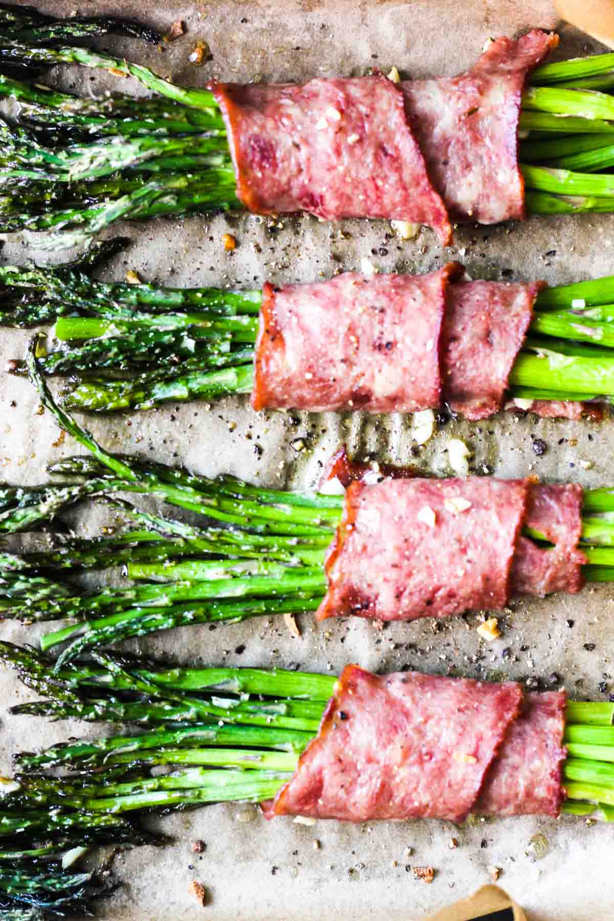 baked asparagus with turkey bacon