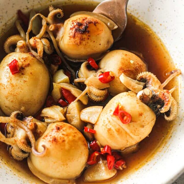 braised cuttlefish with chili peppers