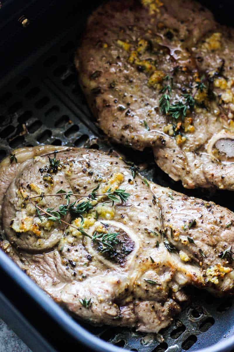 seasonined lamb steaks in the air fryer