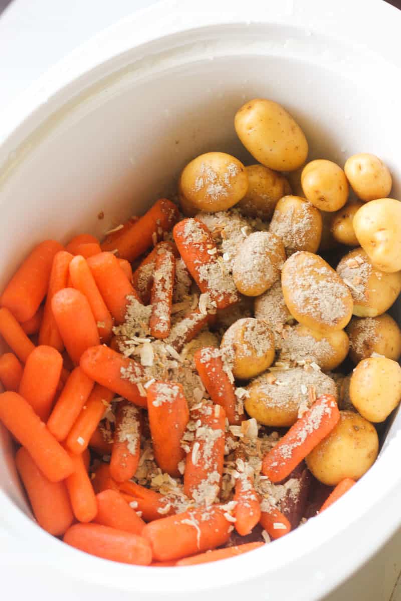 baby carrots with baby potatoes in crock pot
