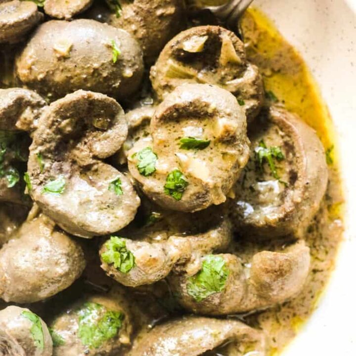 lamb kidneys recipe with chopped cilantro on top