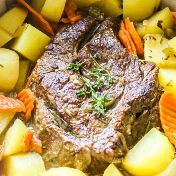 golden corral pot roast with thyme on top
