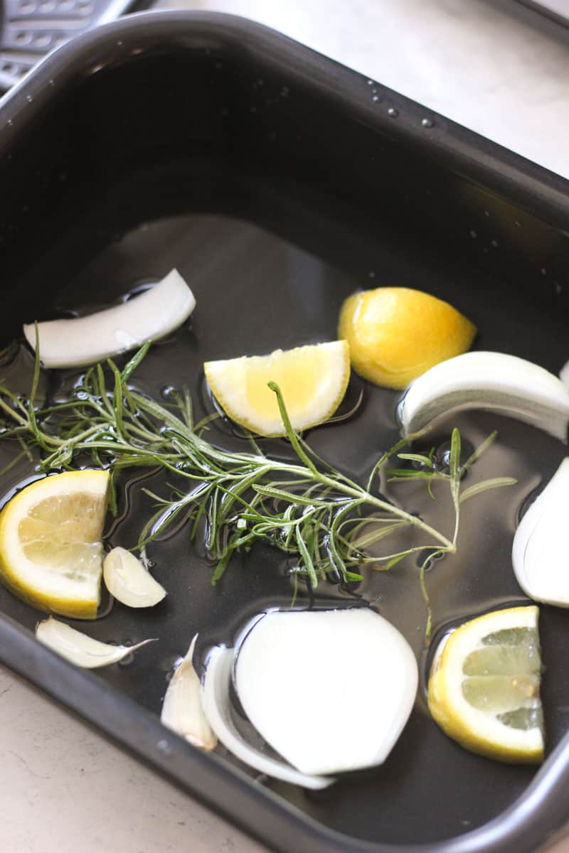 aromatics in water in the pot