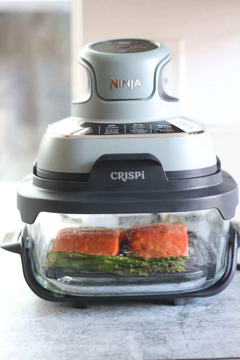ninja crispi salmon with asparagus